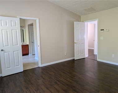 4624 Windale Drive - Photo Thumbnail 14