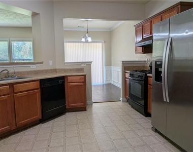 4624 Windale Drive - Photo Thumbnail 2