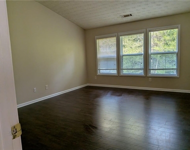 4624 Windale Drive - Photo Thumbnail 13