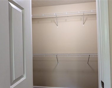 4624 Windale Drive - Photo Thumbnail 17
