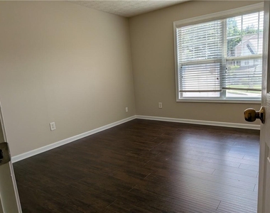 4624 Windale Drive - Photo Thumbnail 22