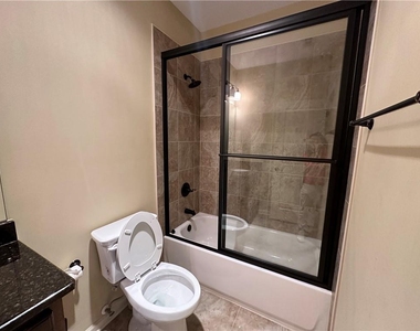 510 Lake Medlock Drive - Photo Thumbnail 46