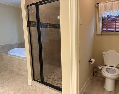 510 Lake Medlock Drive - Photo Thumbnail 47