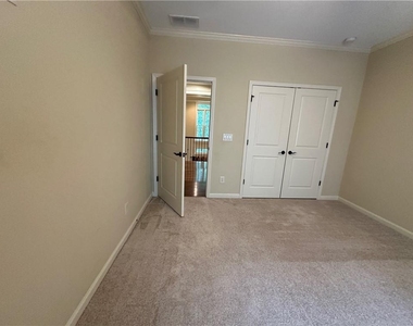 510 Lake Medlock Drive - Photo Thumbnail 44