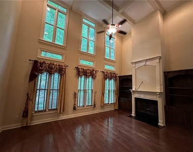 510 Lake Medlock Drive - Photo Thumbnail 24