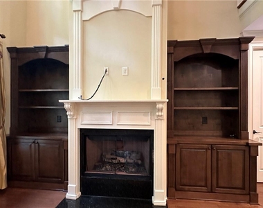 510 Lake Medlock Drive - Photo Thumbnail 22