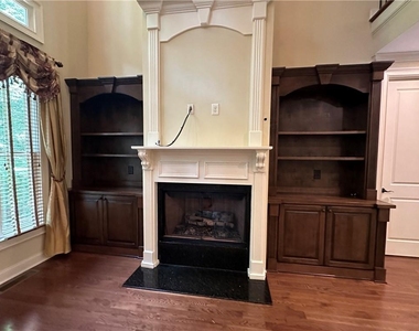 510 Lake Medlock Drive - Photo Thumbnail 21