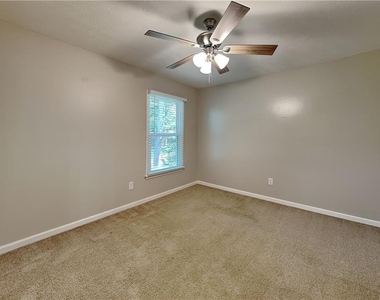 6839 Woodcreek Lane - Photo Thumbnail 14