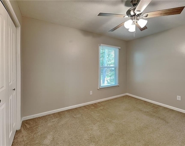 6839 Woodcreek Lane - Photo Thumbnail 15