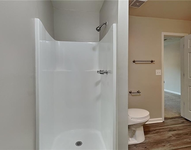 6839 Woodcreek Lane - Photo Thumbnail 11