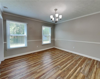 6839 Woodcreek Lane - Photo Thumbnail 6