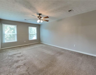 6839 Woodcreek Lane - Photo Thumbnail 9