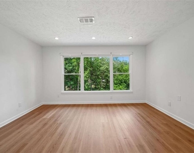 5132 Willow Point Parkway Ne - Photo Thumbnail 23