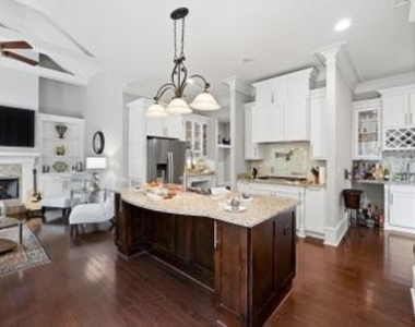 3396 Jamont Boulevard - Photo Thumbnail 9