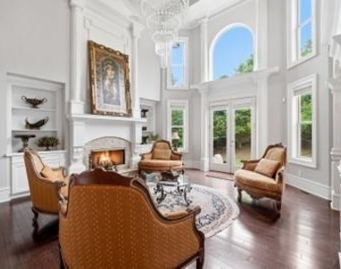 3396 Jamont Boulevard - Photo Thumbnail 5