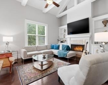3396 Jamont Boulevard - Photo Thumbnail 6