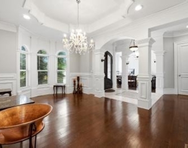 3396 Jamont Boulevard - Photo Thumbnail 3