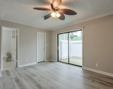1627 Homestead Trail - Photo Thumbnail 17