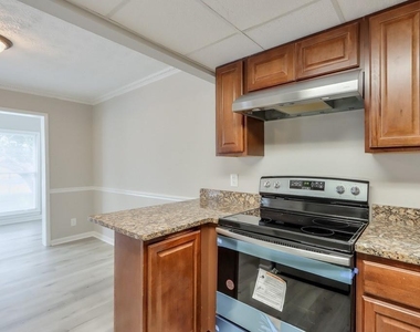 1627 Homestead Trail - Photo Thumbnail 13