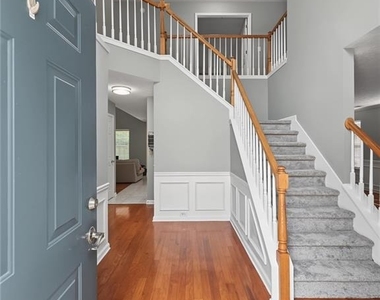1809 Wellborn Way Sw - Photo Thumbnail 3