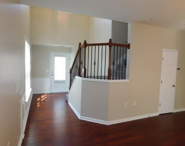 3286 Welmingham Drive Sw - Photo Thumbnail 6