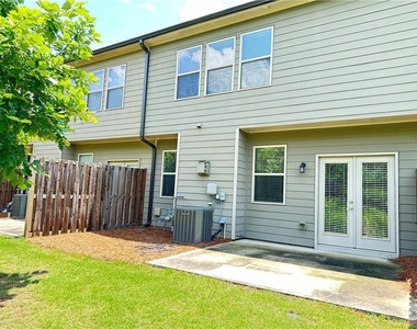 2045 Wheylon Drive - Photo Thumbnail 14