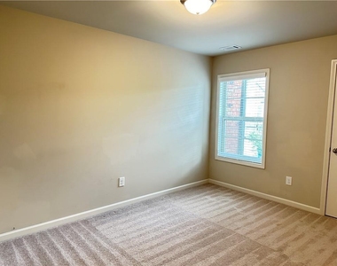 2045 Wheylon Drive - Photo Thumbnail 10