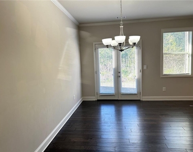 2045 Wheylon Drive - Photo Thumbnail 4