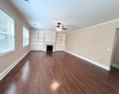 308 Fieldhouse Circle Sw - Photo Thumbnail 11