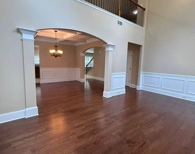 308 Fieldhouse Circle Sw - Photo Thumbnail 10