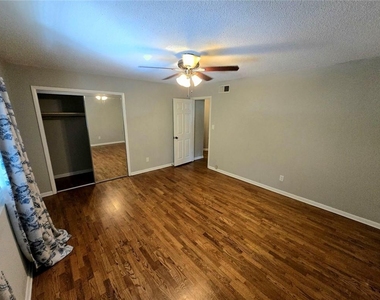 1600 Briarcliff Road Ne - Photo Thumbnail 2