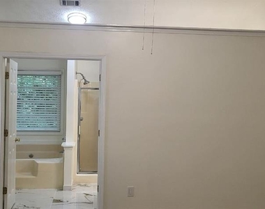 2280 Chelmsford Court - Photo Thumbnail 14