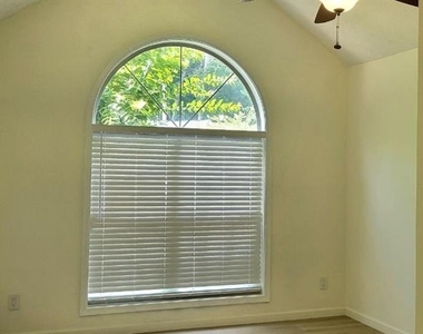 2280 Chelmsford Court - Photo Thumbnail 19