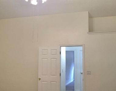 2280 Chelmsford Court - Photo Thumbnail 23