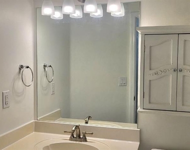 2280 Chelmsford Court - Photo Thumbnail 21