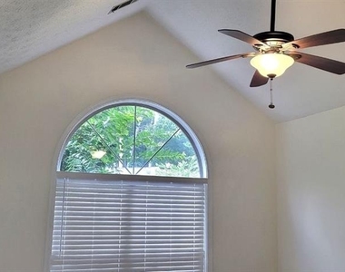 2280 Chelmsford Court - Photo Thumbnail 18