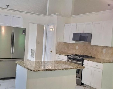 2280 Chelmsford Court - Photo Thumbnail 8