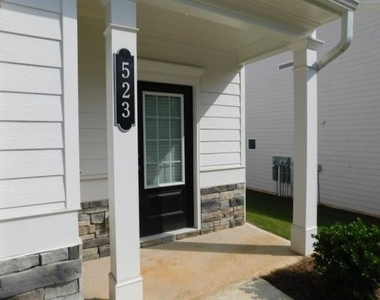 523 Ryan Court - Photo Thumbnail 1