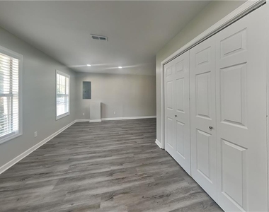 336 Paradise Circle - Photo Thumbnail 15