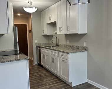 5500 Hillcrest Lane - Photo Thumbnail 7
