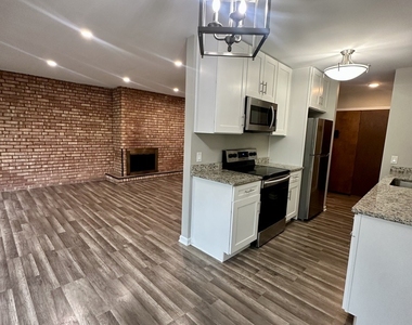 5500 Hillcrest Lane - Photo Thumbnail 5