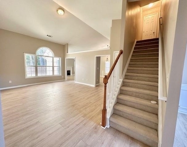 1080 Chandler Ridge Drive - Photo Thumbnail 2