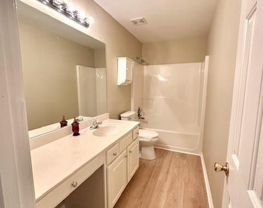 1080 Chandler Ridge Drive - Photo Thumbnail 10