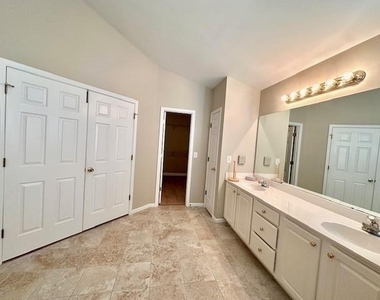 1080 Chandler Ridge Drive - Photo Thumbnail 13