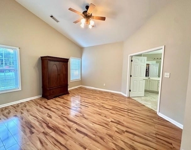 1080 Chandler Ridge Drive - Photo Thumbnail 11