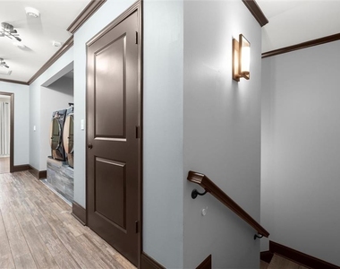 5583 Julian Place - Photo Thumbnail 25