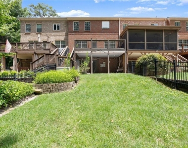 5583 Julian Place - Photo Thumbnail 42