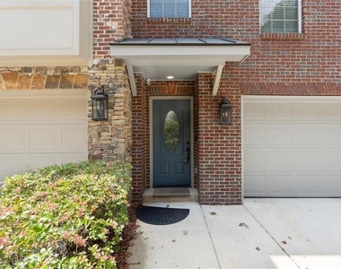 5583 Julian Place - Photo Thumbnail 3