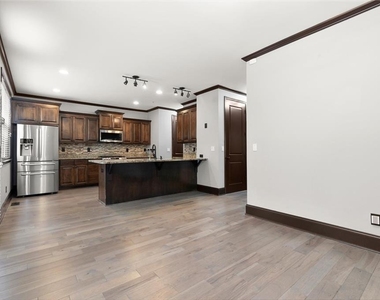 5583 Julian Place - Photo Thumbnail 14