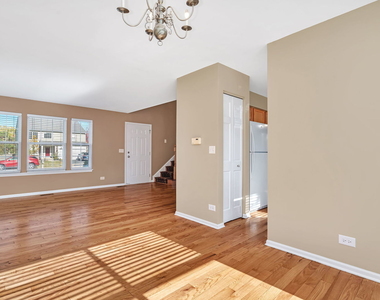 2509 Rosehall Lane - Photo Thumbnail 10